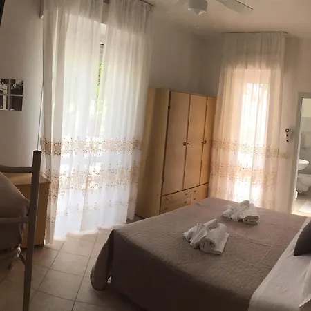 Monti Hotel *
