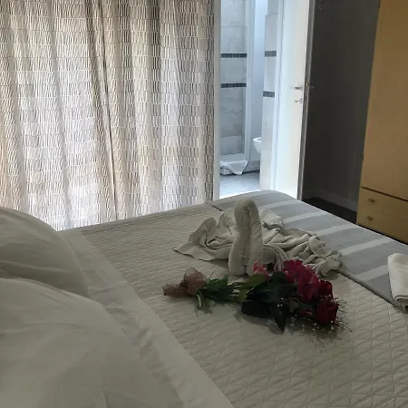 Monti Hotel *
