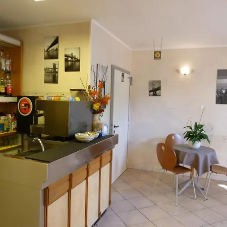 蒙蒂酒店 酒店 *