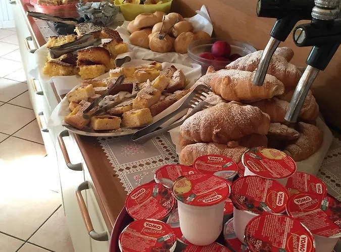 Monti Отель Риччоне